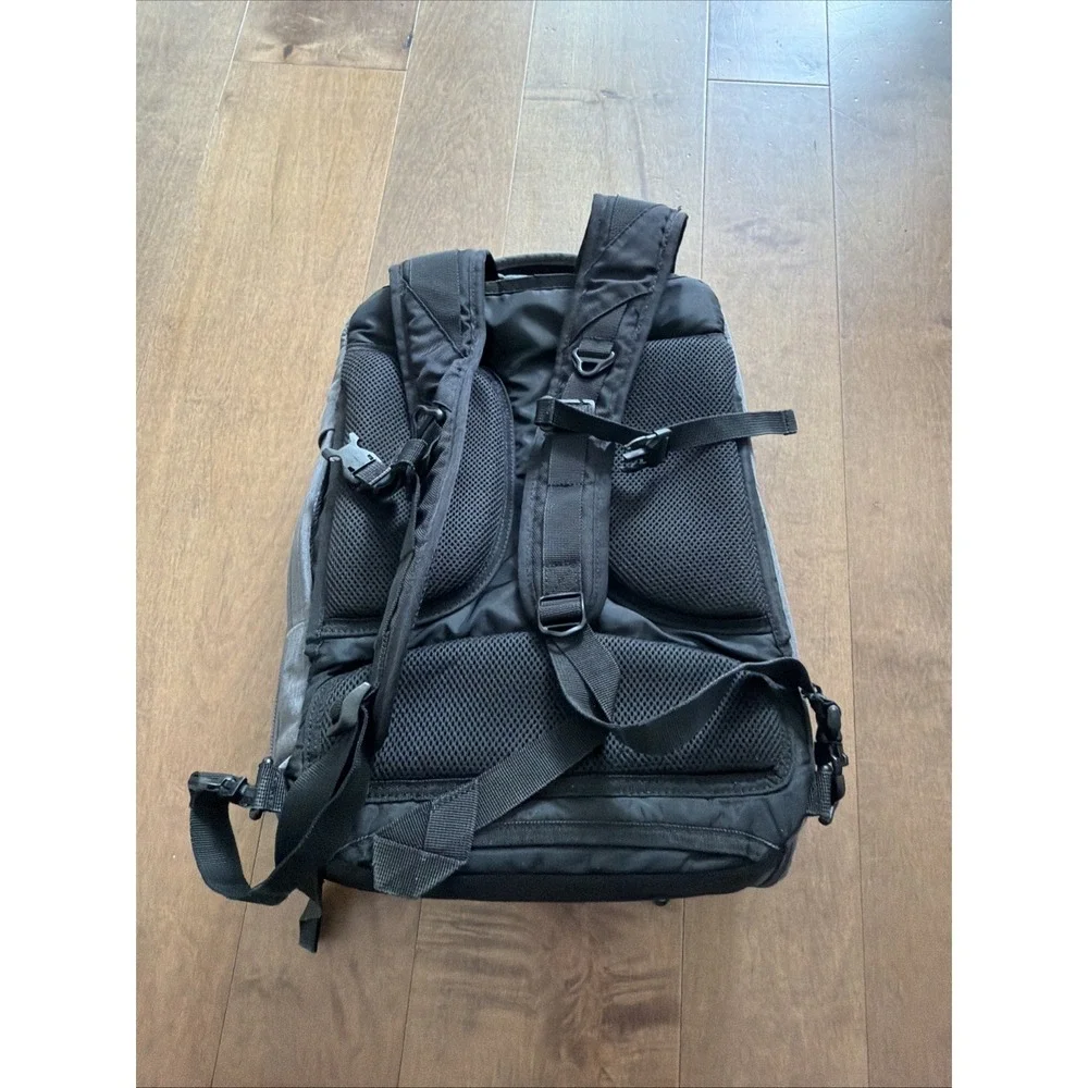 eBags EB2146-16 Heathered Gray Professional Slim Laptop Travel Backpack